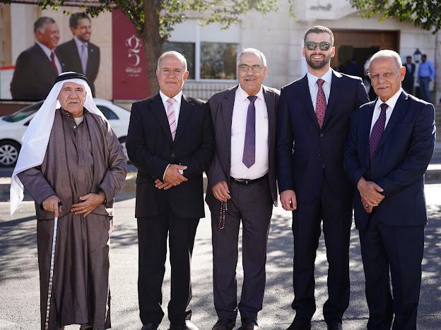 Madar Al-Saa Images 0.172442989548101