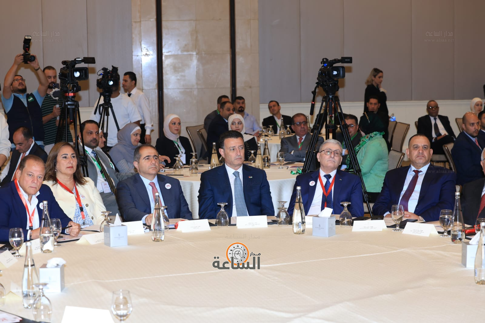 Madar Al-Saa Images 0.1240787212791572