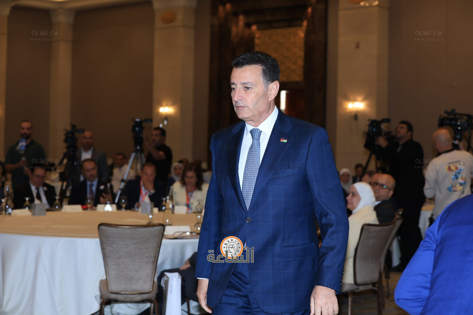 Madar Al-Saa Images 0.5616919929272057