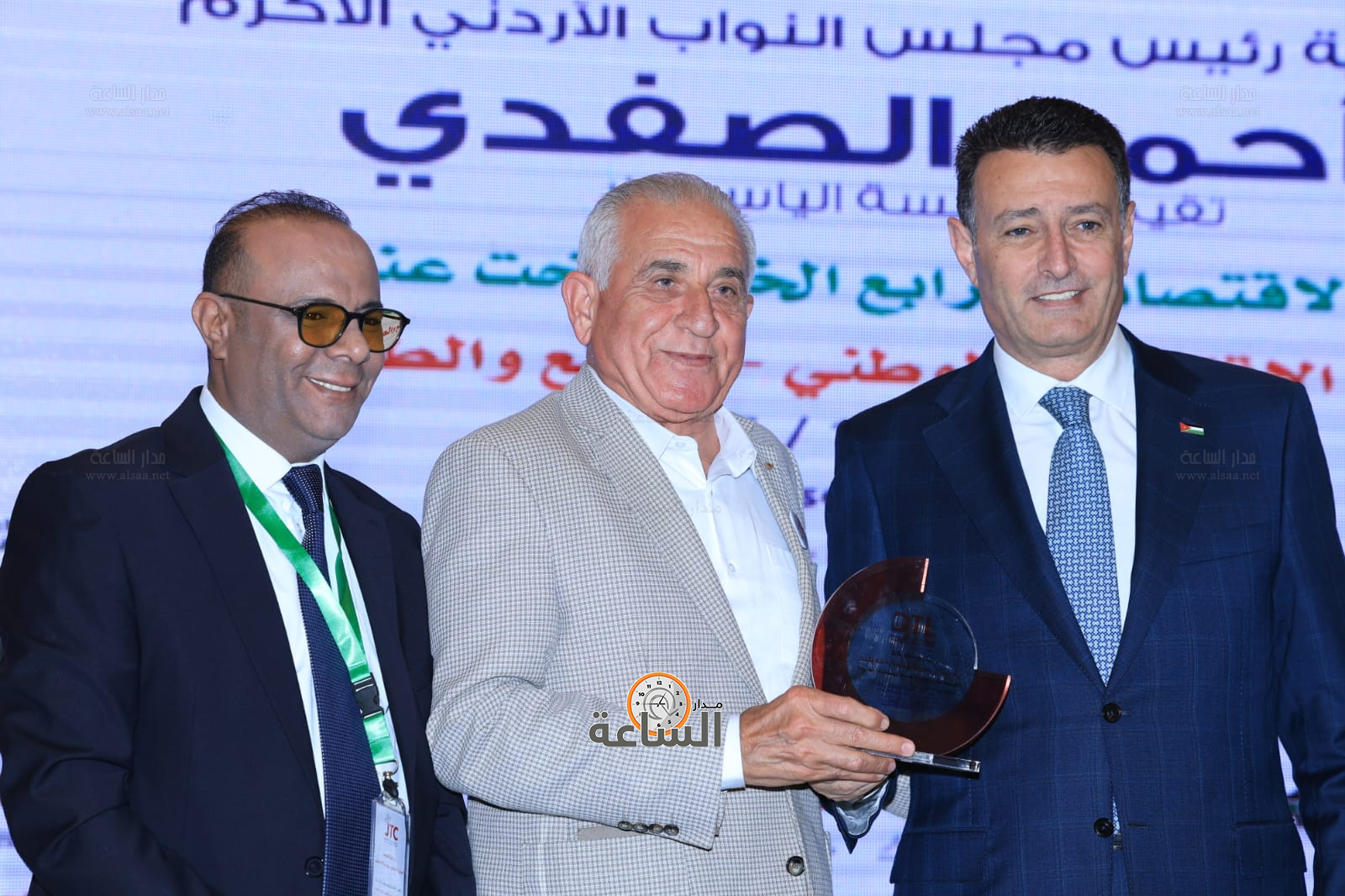 Madar Al-Saa Images 0.14305744284980193