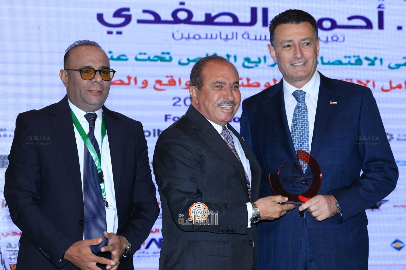 Madar Al-Saa Images 0.9166802744030536