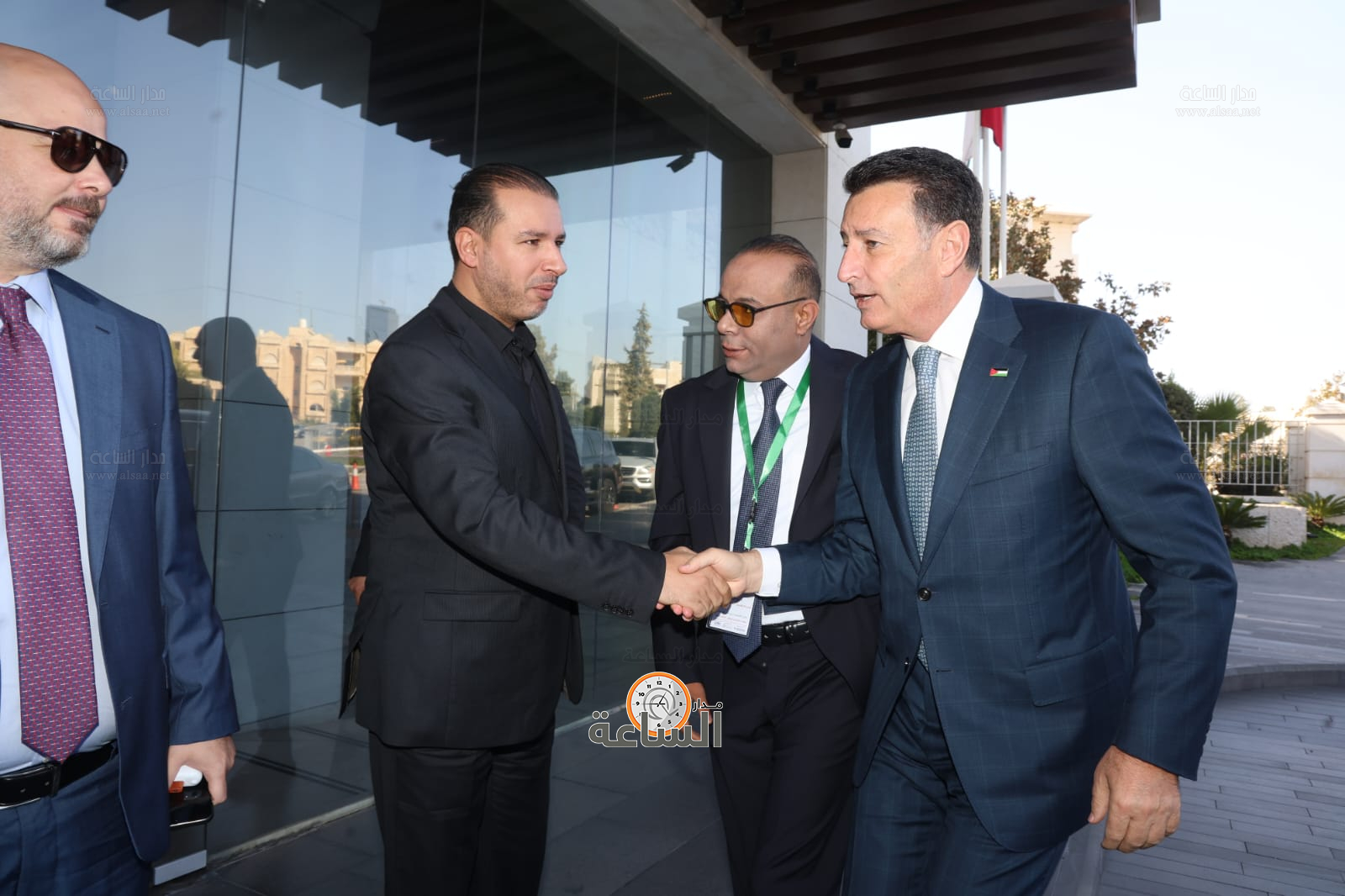 Madar Al-Saa Images 0.15423535893258755