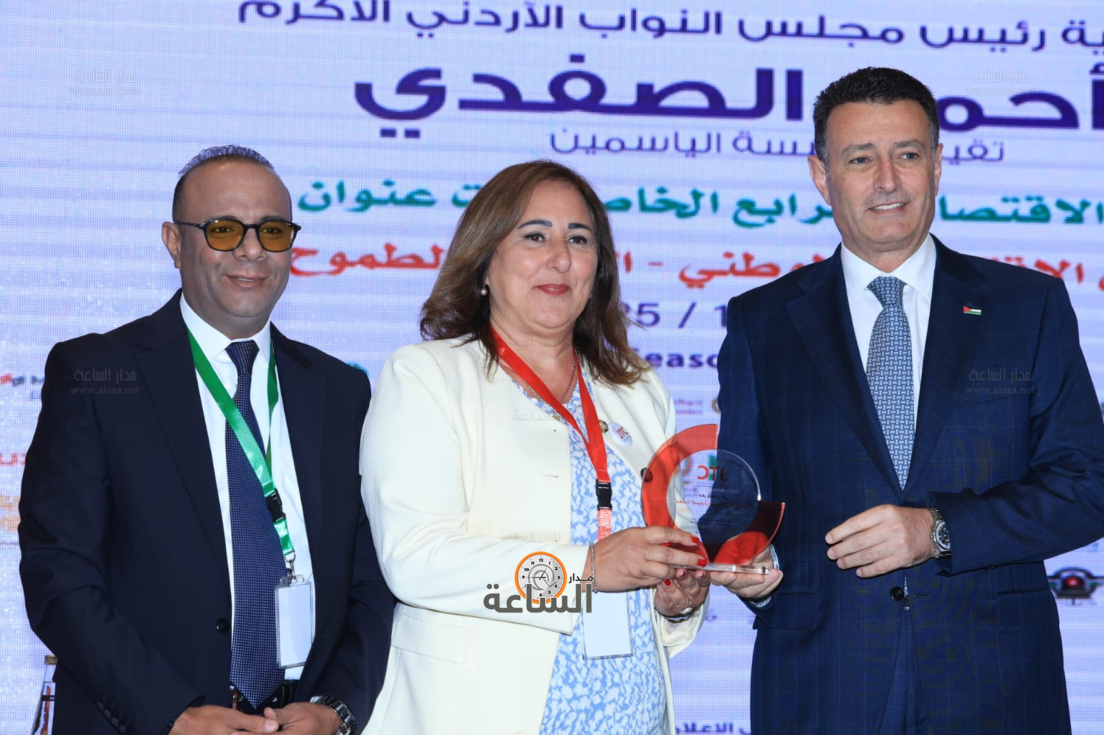 Madar Al-Saa Images 0.899678786296972