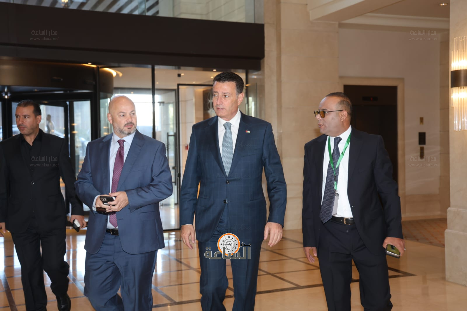 Madar Al-Saa Images 0.3395367492264709