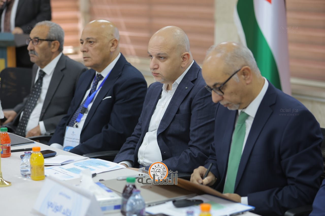 Madar Al-Saa Images 0.3566546501134805