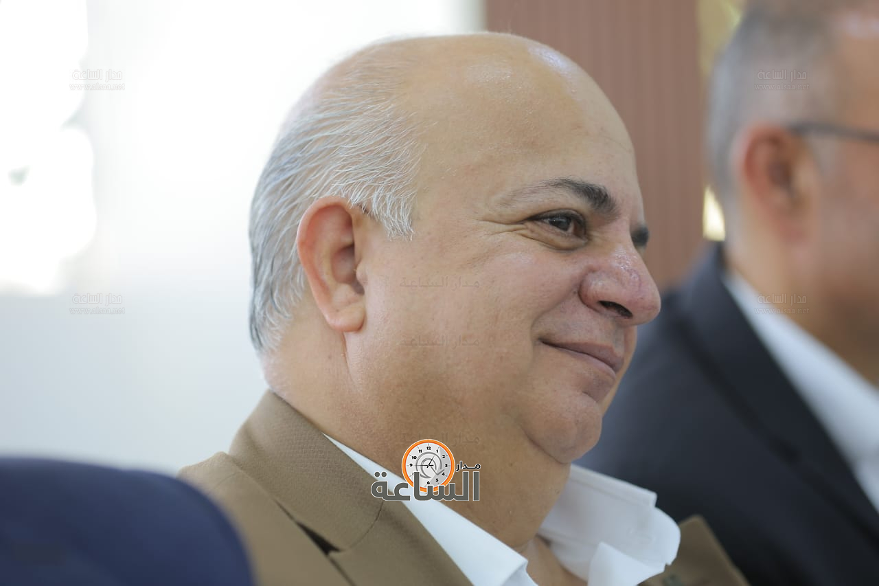 Madar Al-Saa Images 0.40192466589061027