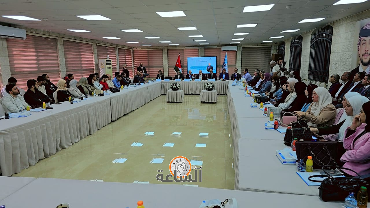 Madar Al-Saa Images 0.553947198875487