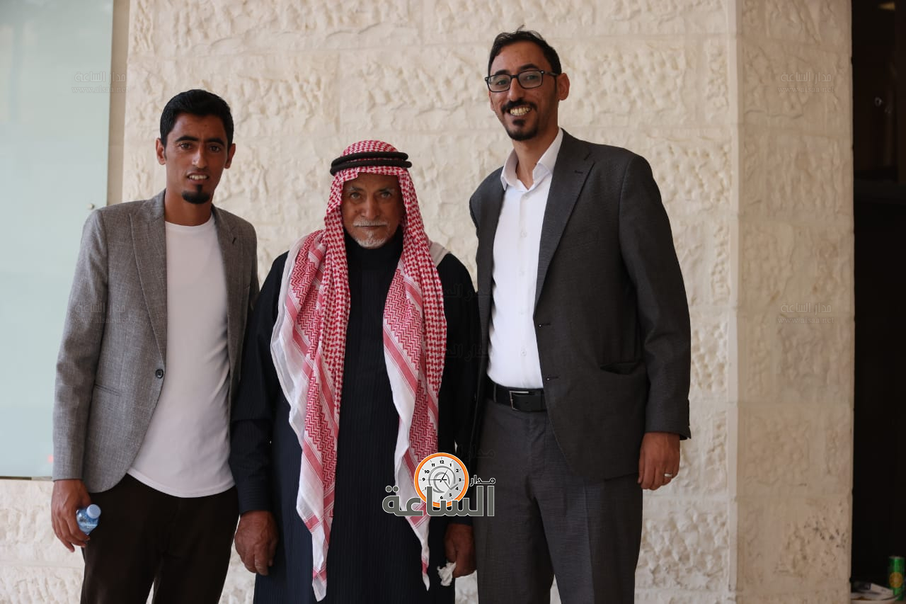 Madar Al-Saa Images 0.4455010275018022