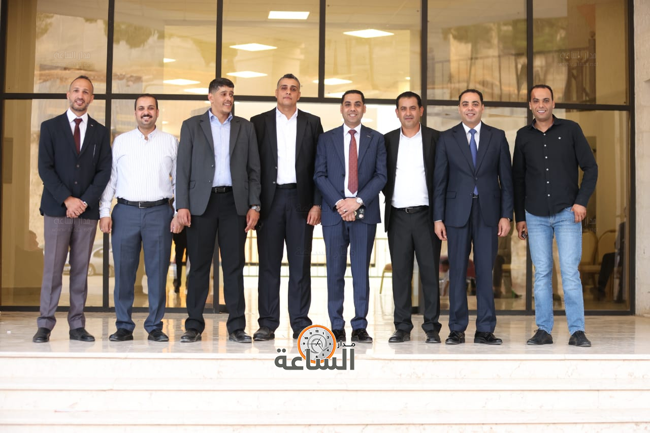 Madar Al-Saa Images 0.8764150160939922