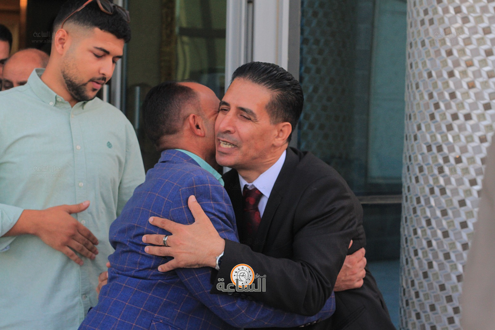 Madar Al-Saa Images 0.5388685902720318