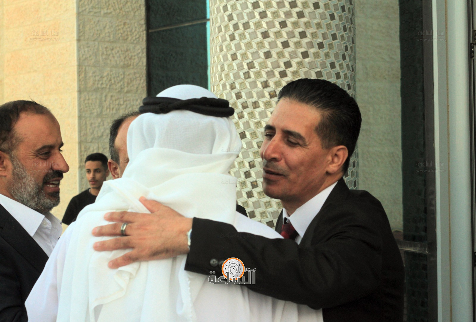 Madar Al-Saa Images 0.7407205653804997