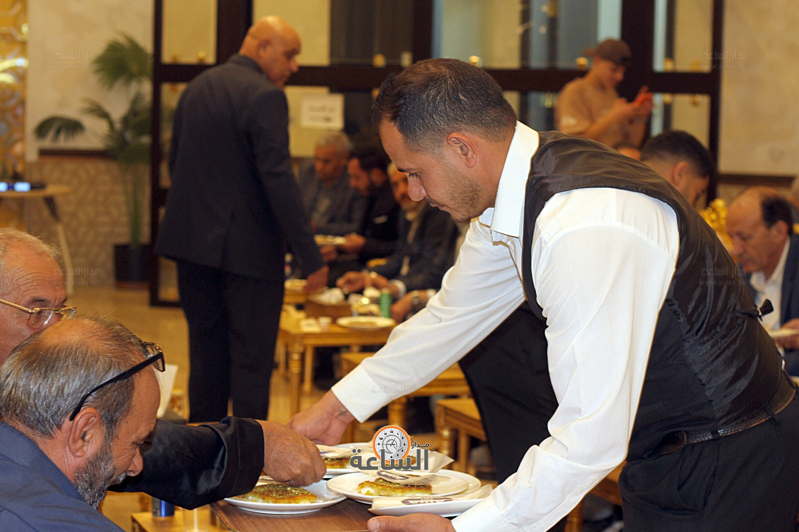 Madar Al-Saa Images 0.8711561403803699