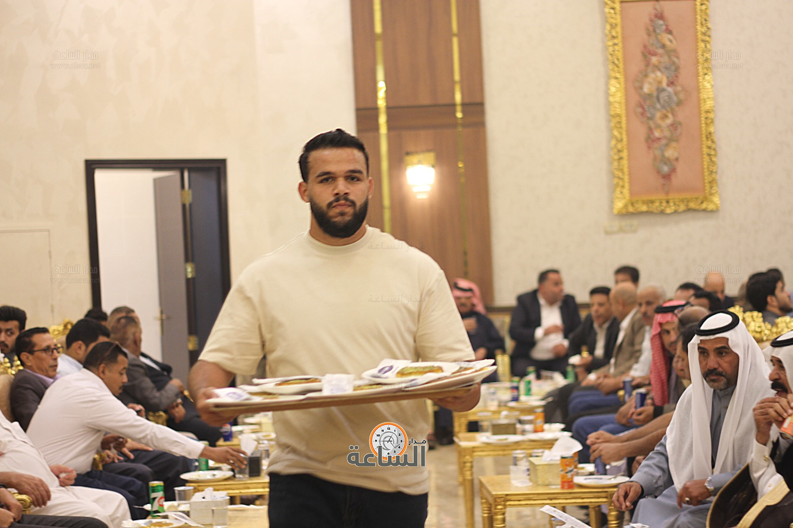 Madar Al-Saa Images 0.15654759537360396