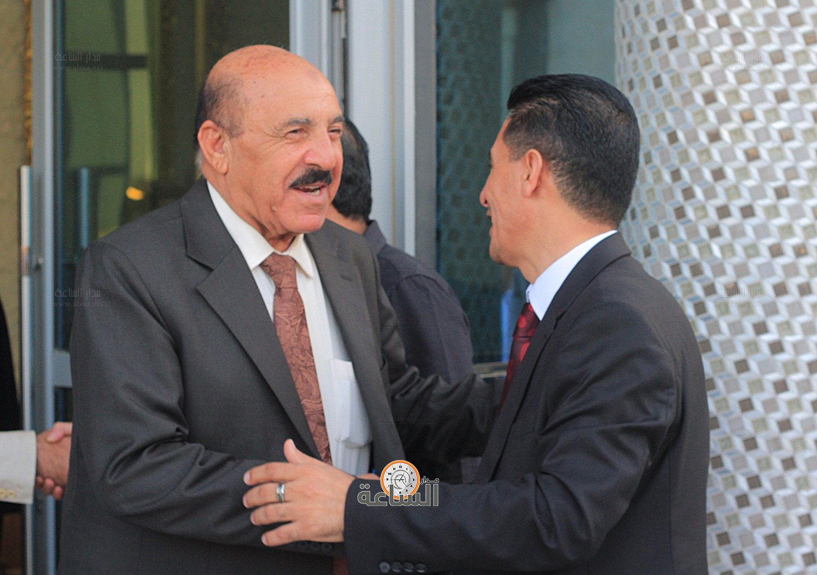 Madar Al-Saa Images 0.4013908661134259