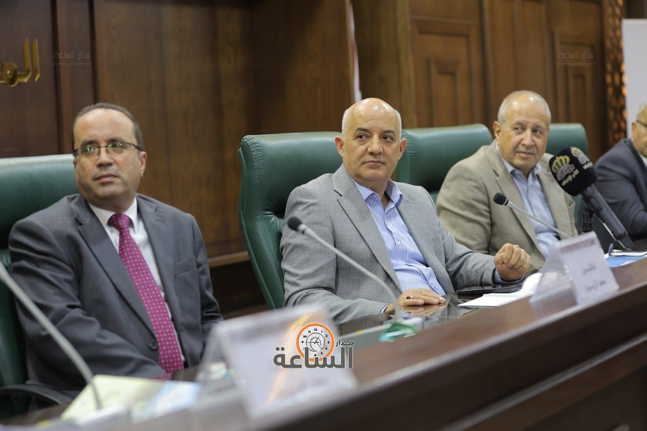 Madar Al-Saa Images 0.12948891100598636