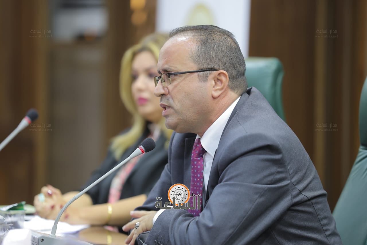 Madar Al-Saa Images 0.14158336824931272