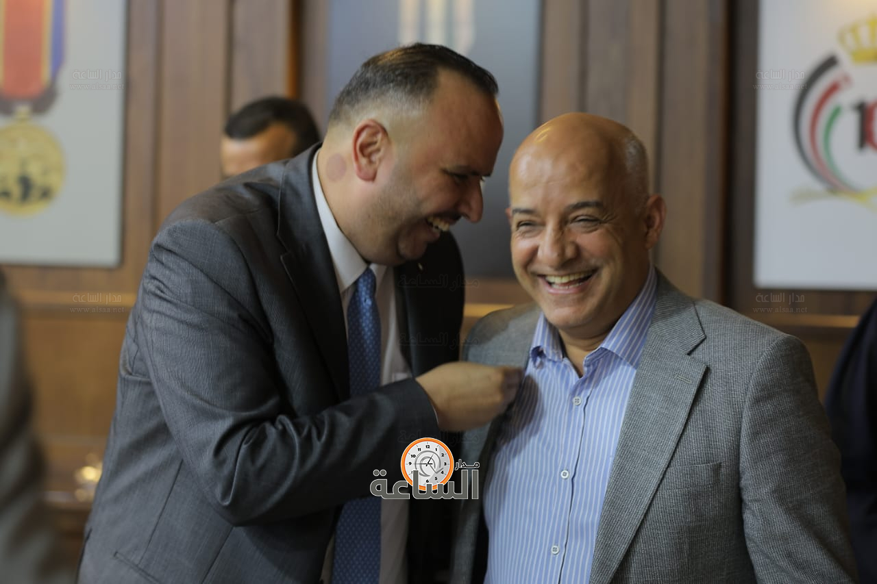 Madar Al-Saa Images 0.18632591297515777