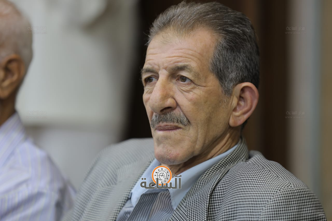 Madar Al-Saa Images 0.15694146293344724