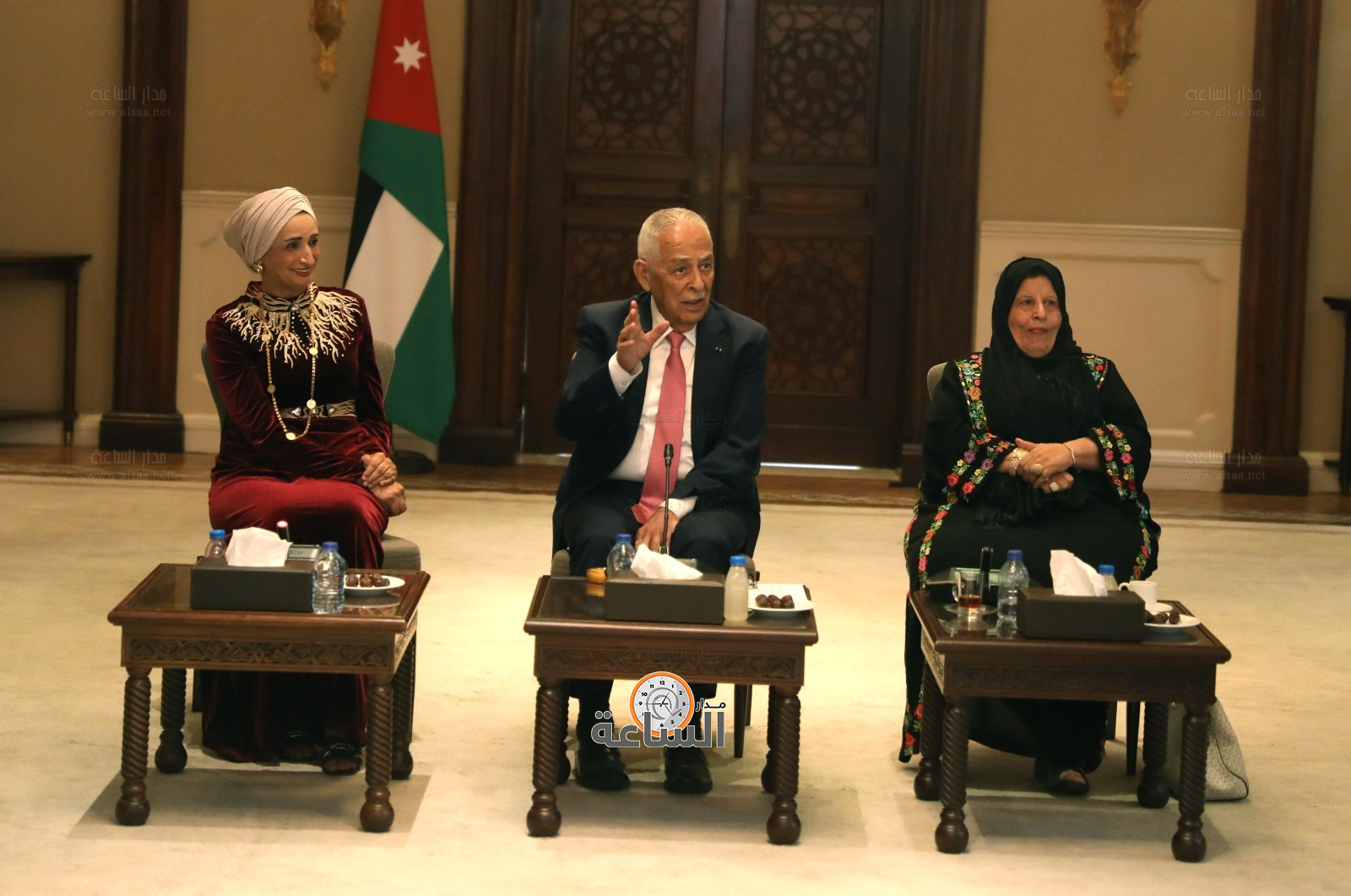 Madar Al-Saa Images 0.8754377323987541