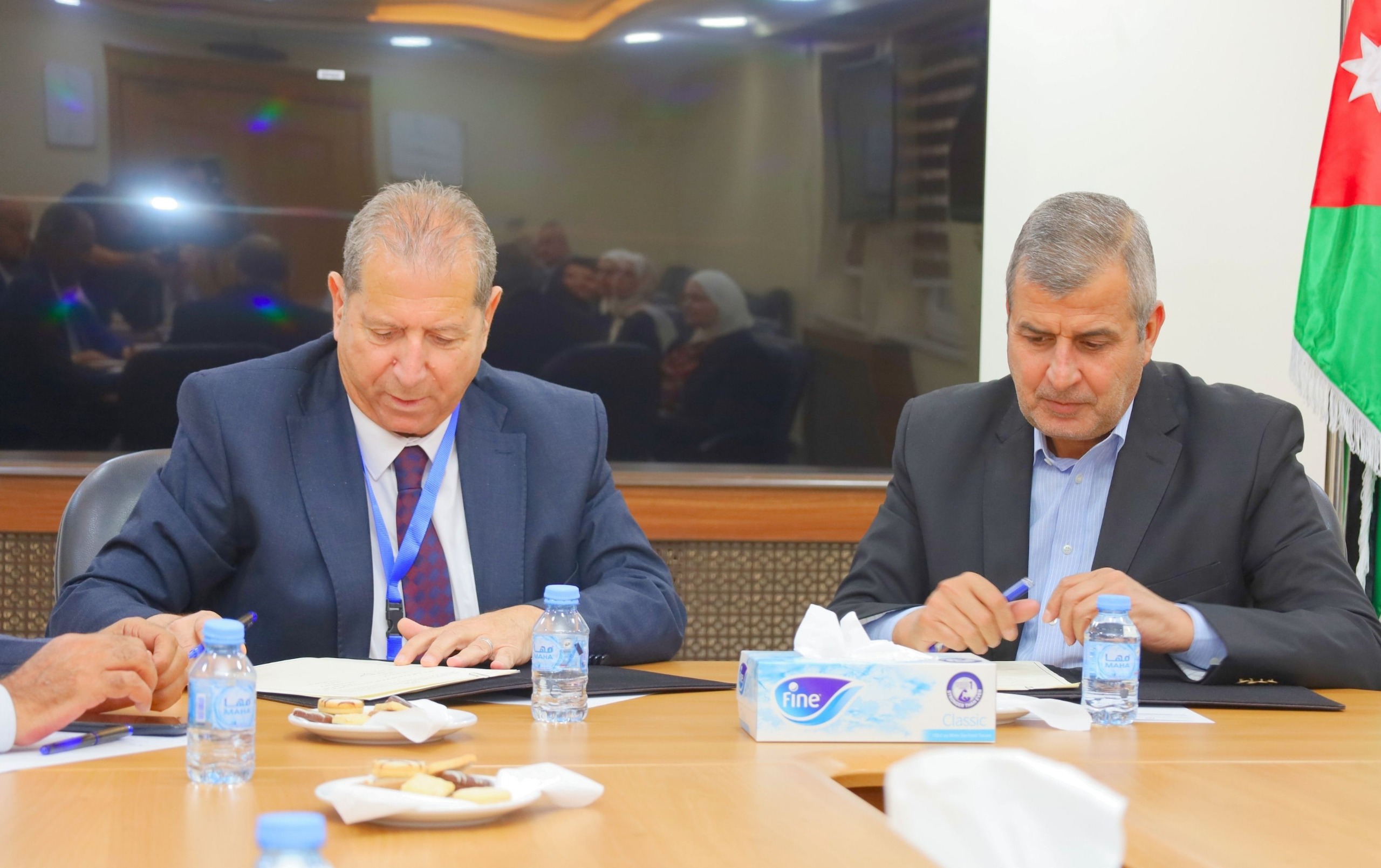 Madar Al-Saa Images 0.46274174822484215