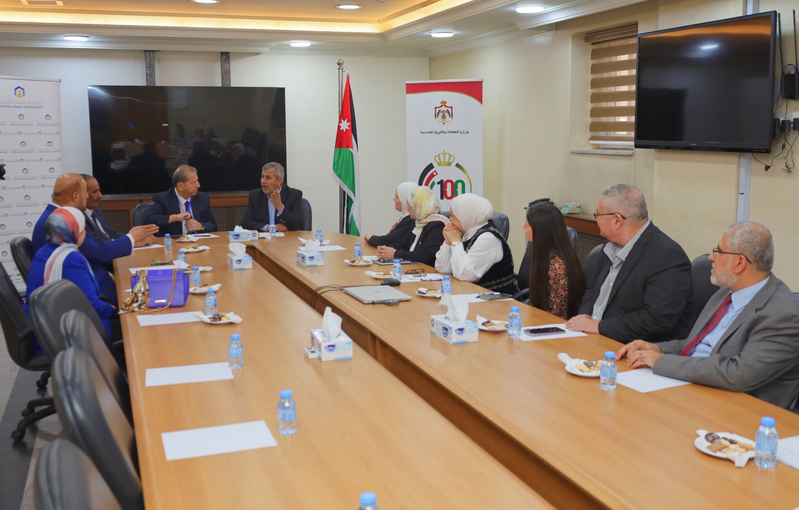 Madar Al-Saa Images 0.33129826760713976