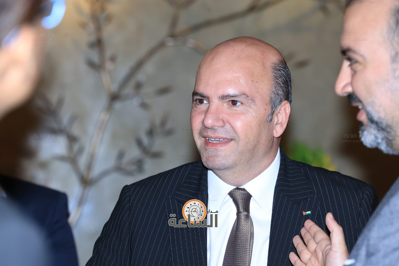 Madar Al-Saa Images 0.8719869896442053