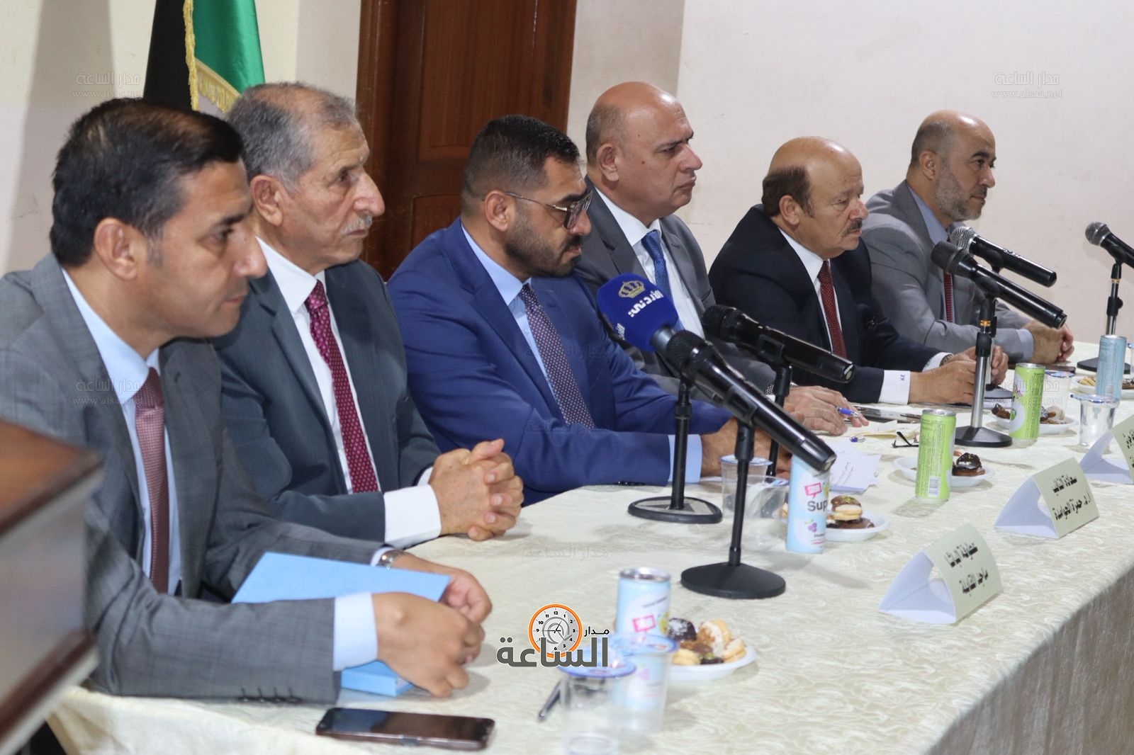 Madar Al-Saa Images 0.2692390974336316