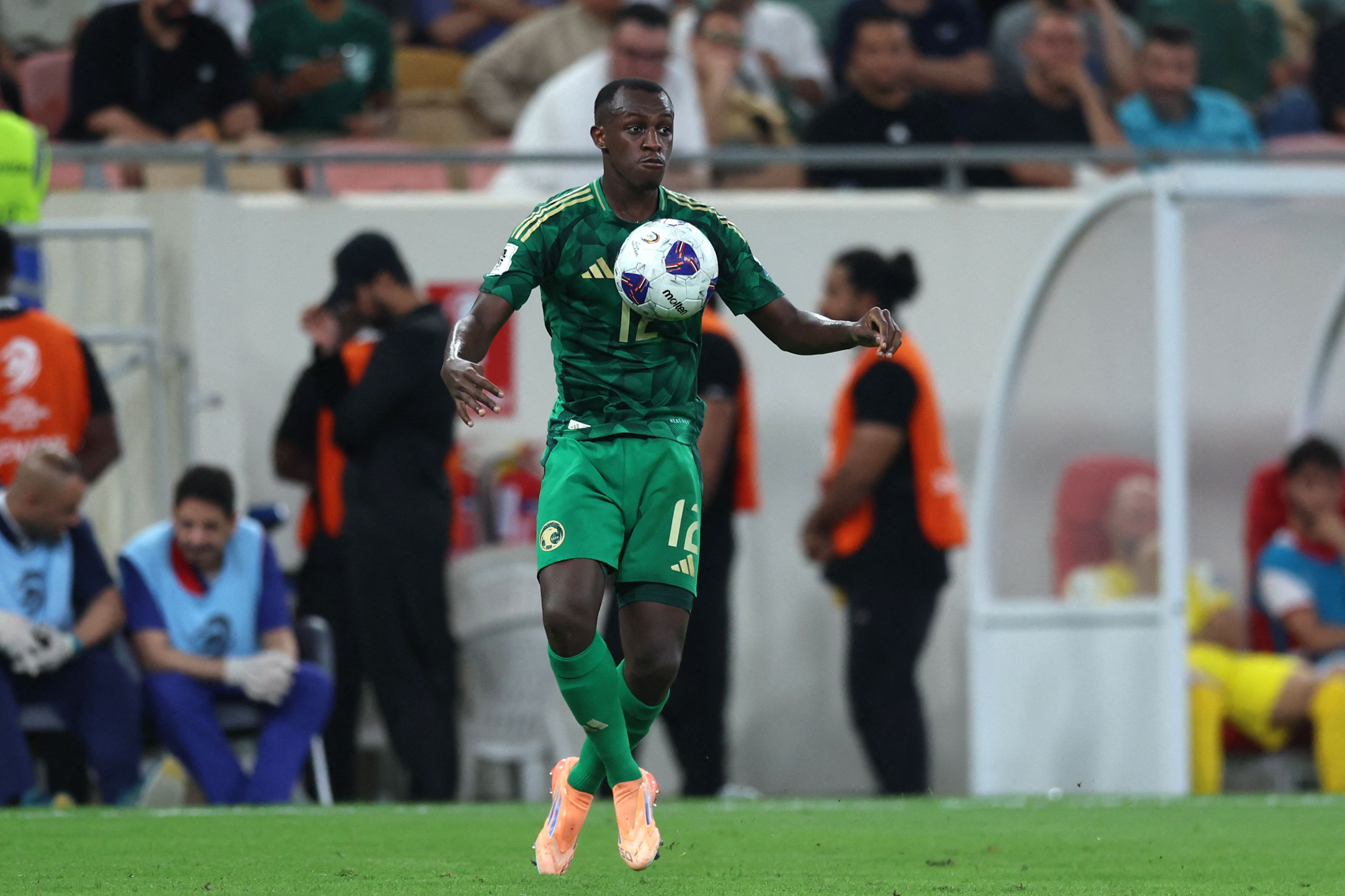 Madar Al-Saa Images 0.1091983435506021