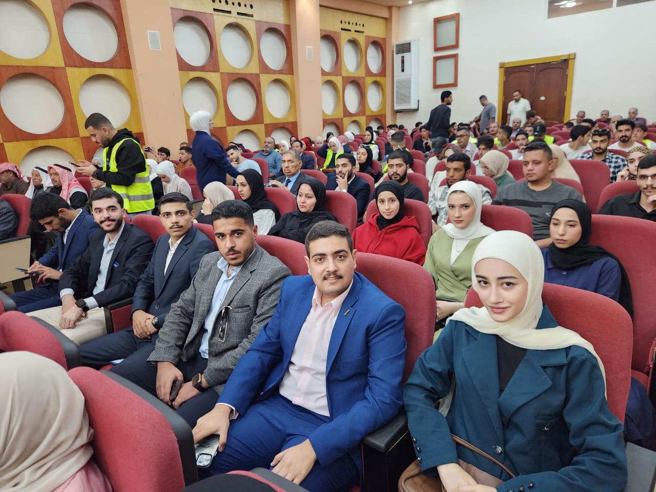 Madar Al-Saa Images 0.6084966782356529