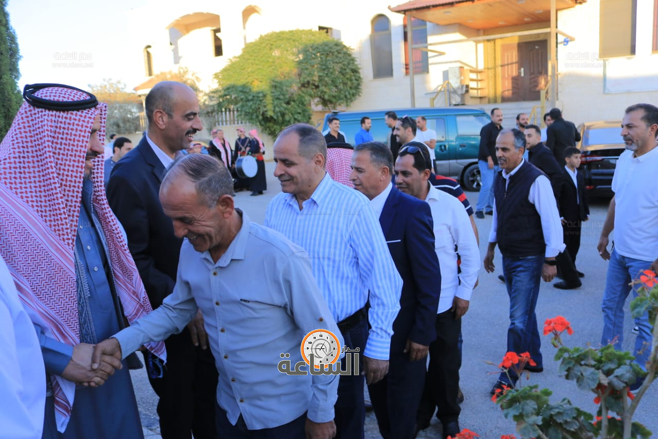 Madar Al-Saa Images 0.42681120918057447