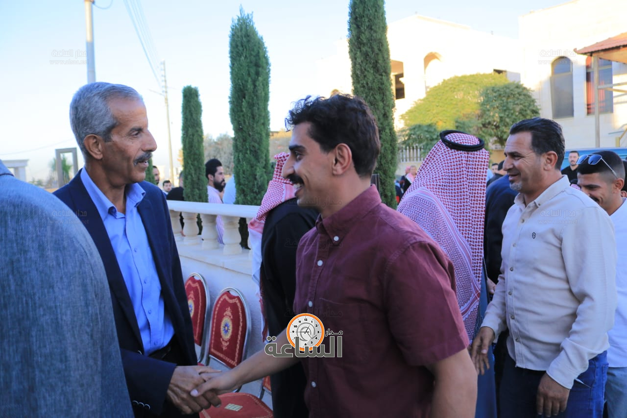 Madar Al-Saa Images 0.3014752745096082