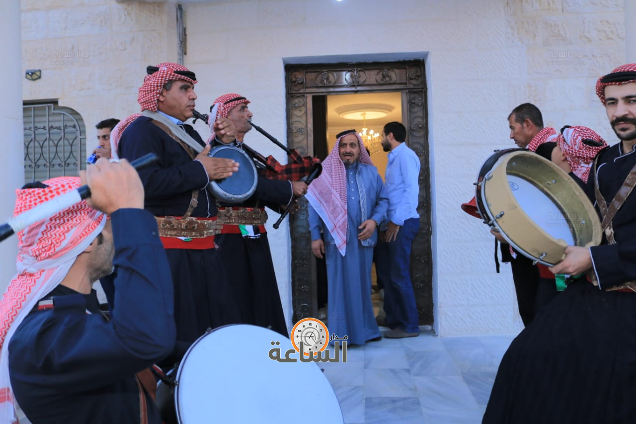 Madar Al-Saa Images 0.8617555592359241