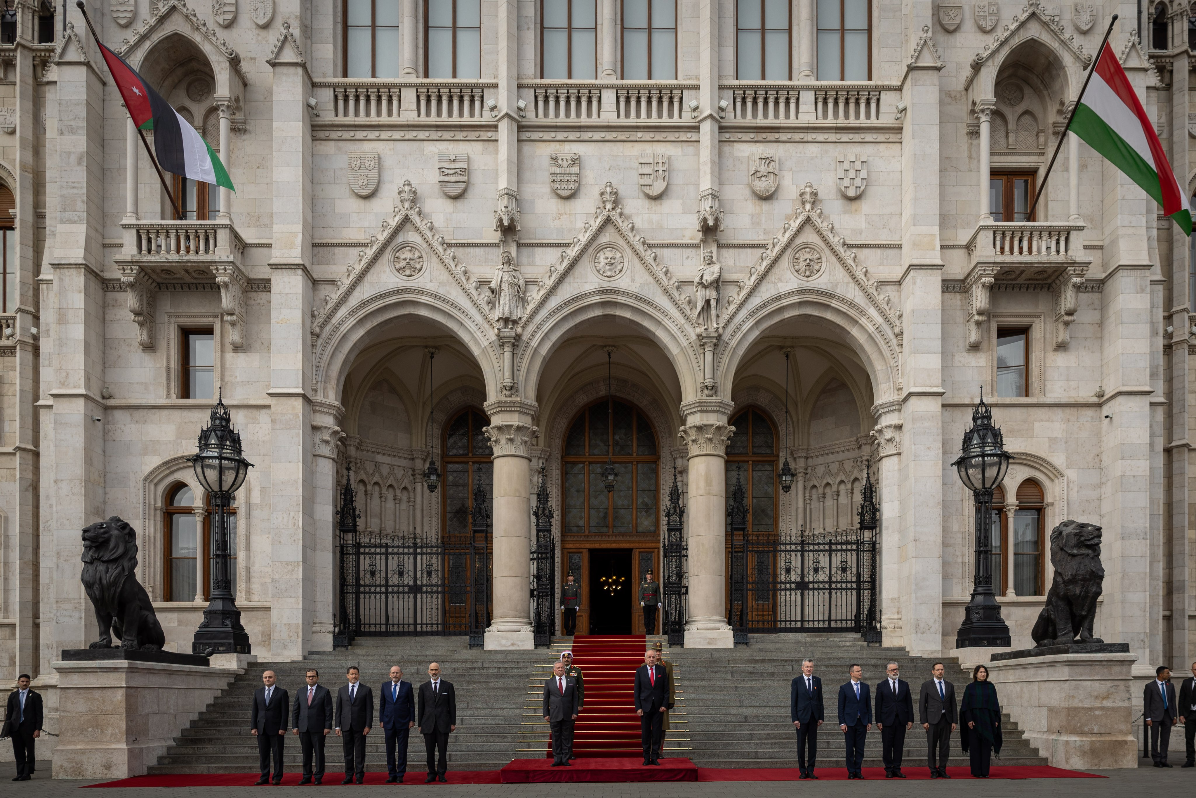 Madar Al-Saa Images 0.06174968099691025