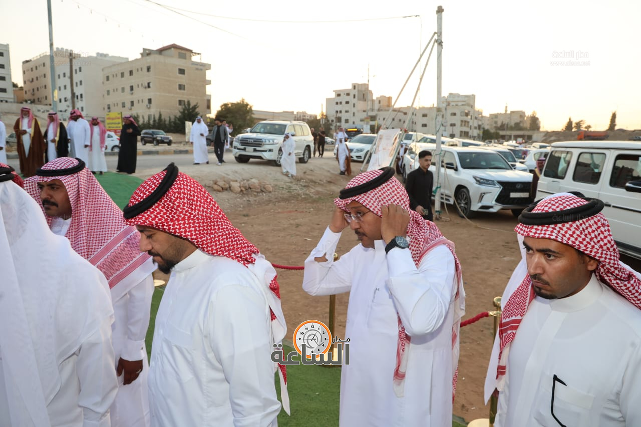 Madar Al-Saa Images 0.47059540563846336