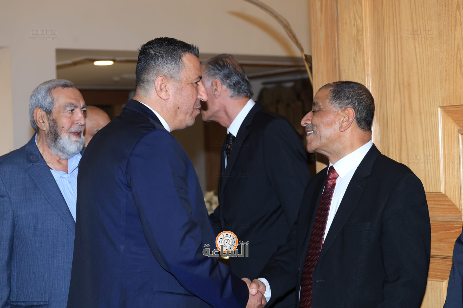 Madar Al-Saa Images 0.733076423849001