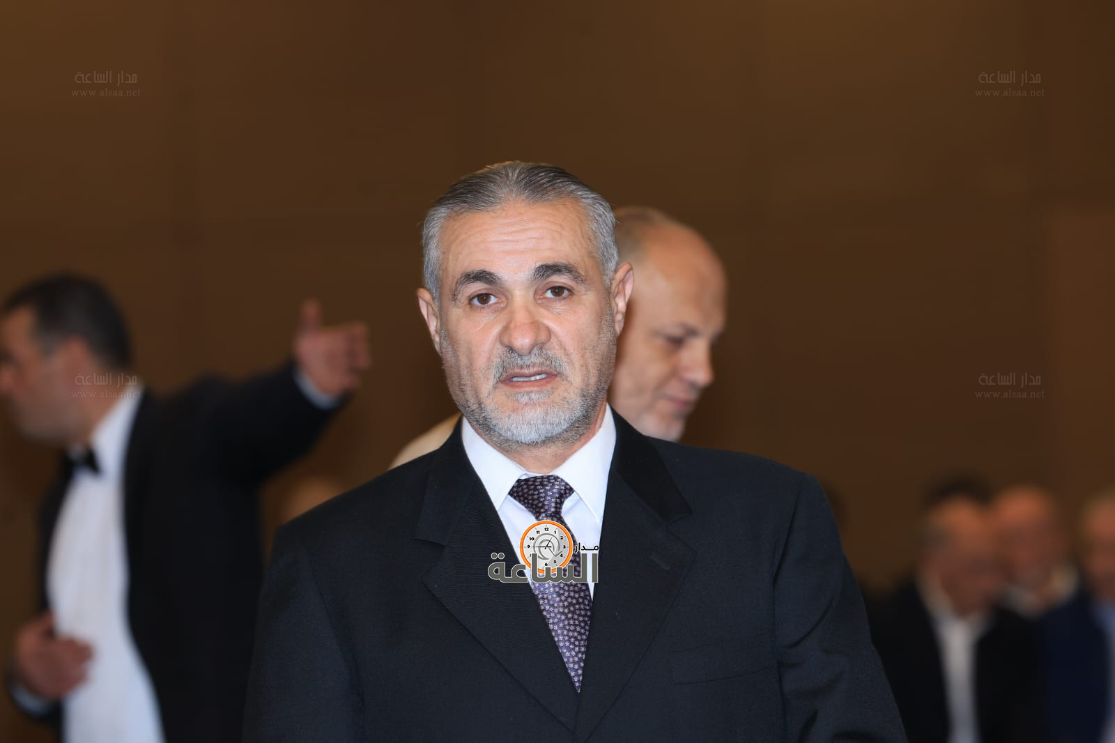 Madar Al-Saa Images 0.38061826346320105