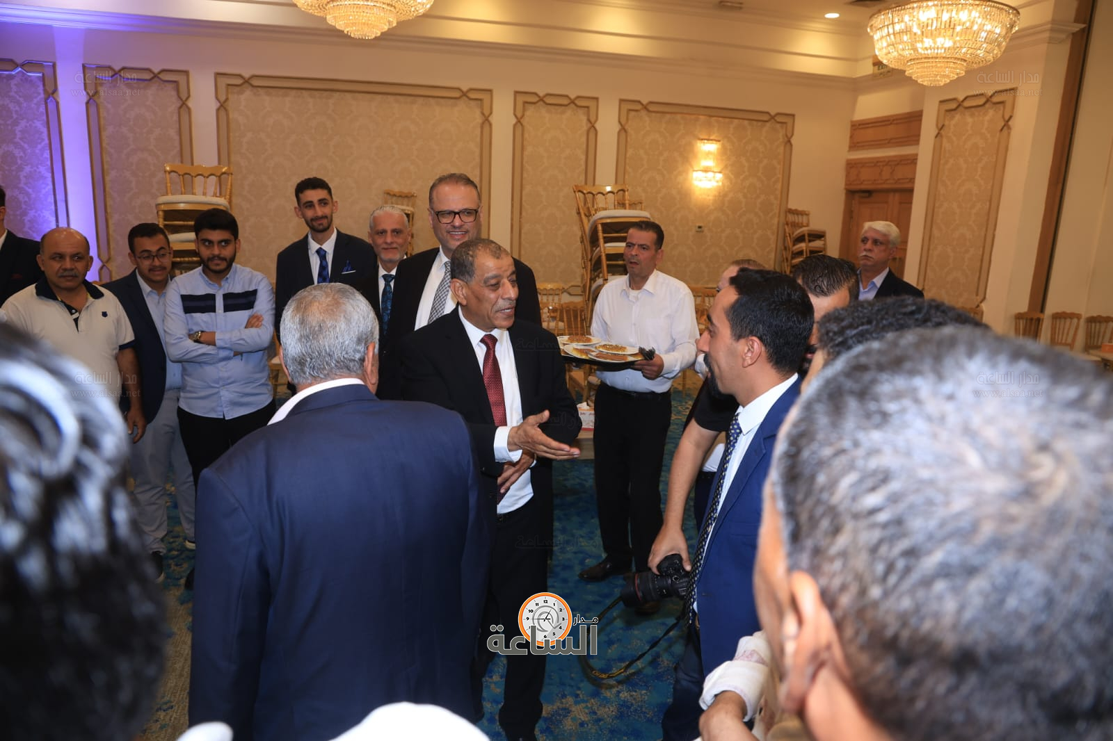 Madar Al-Saa Images 0.7487431045290015