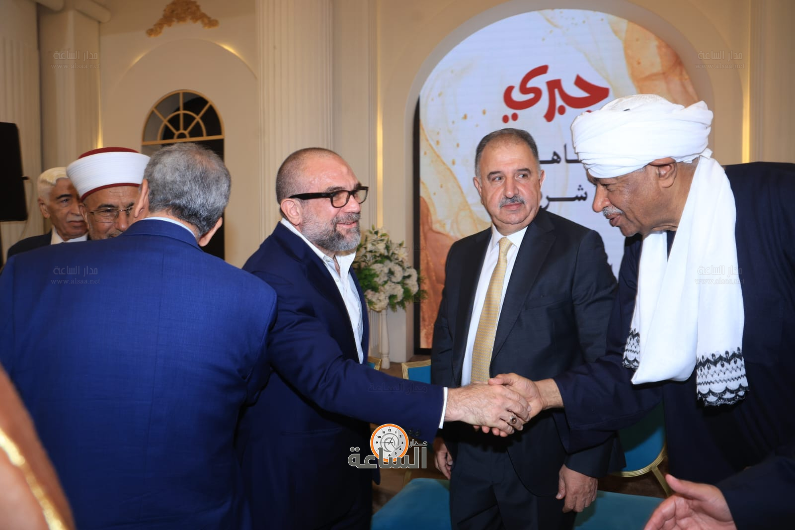 Madar Al-Saa Images 0.4069186640966036