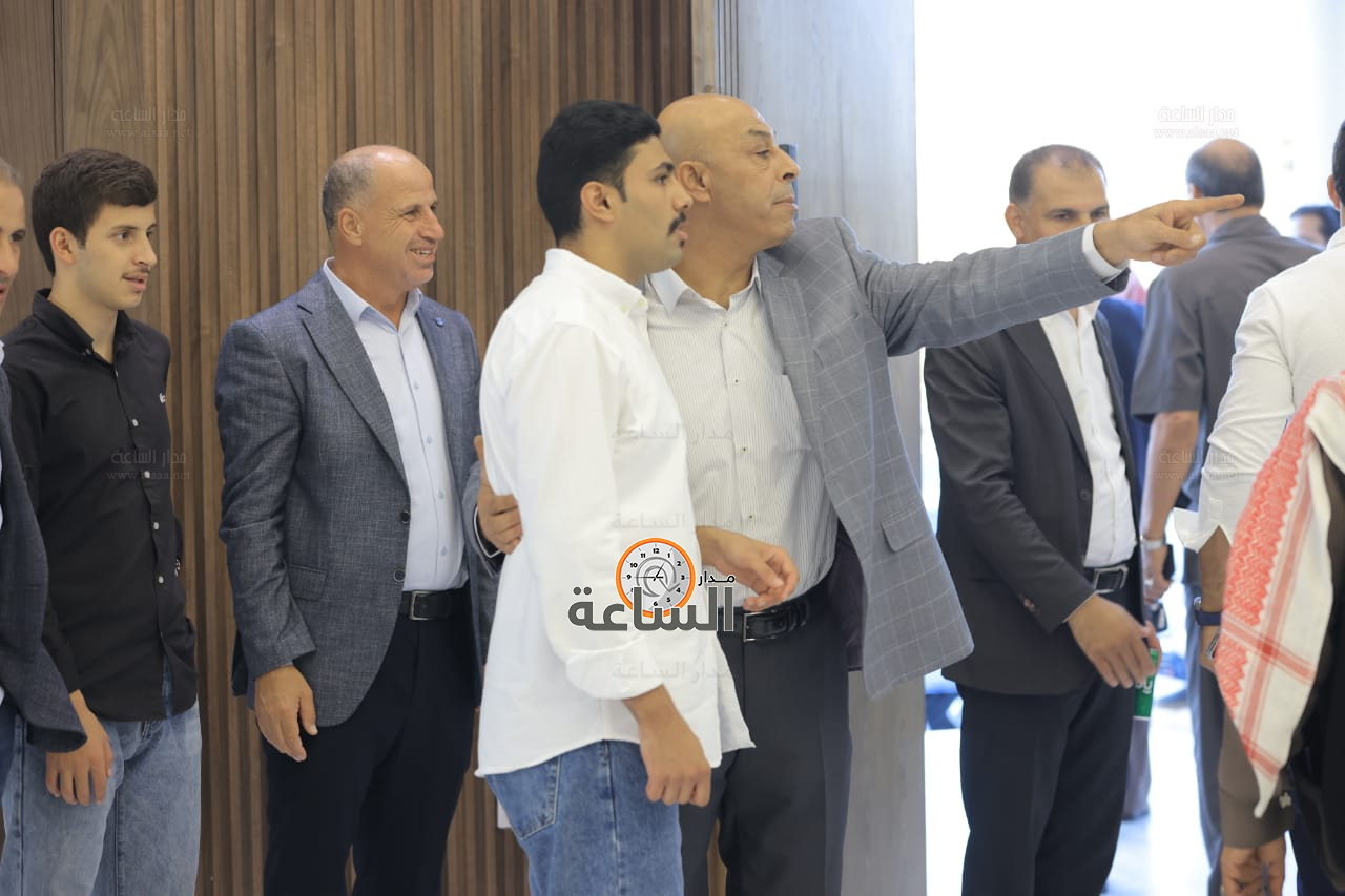 Madar Al-Saa Images 0.7114377300021014