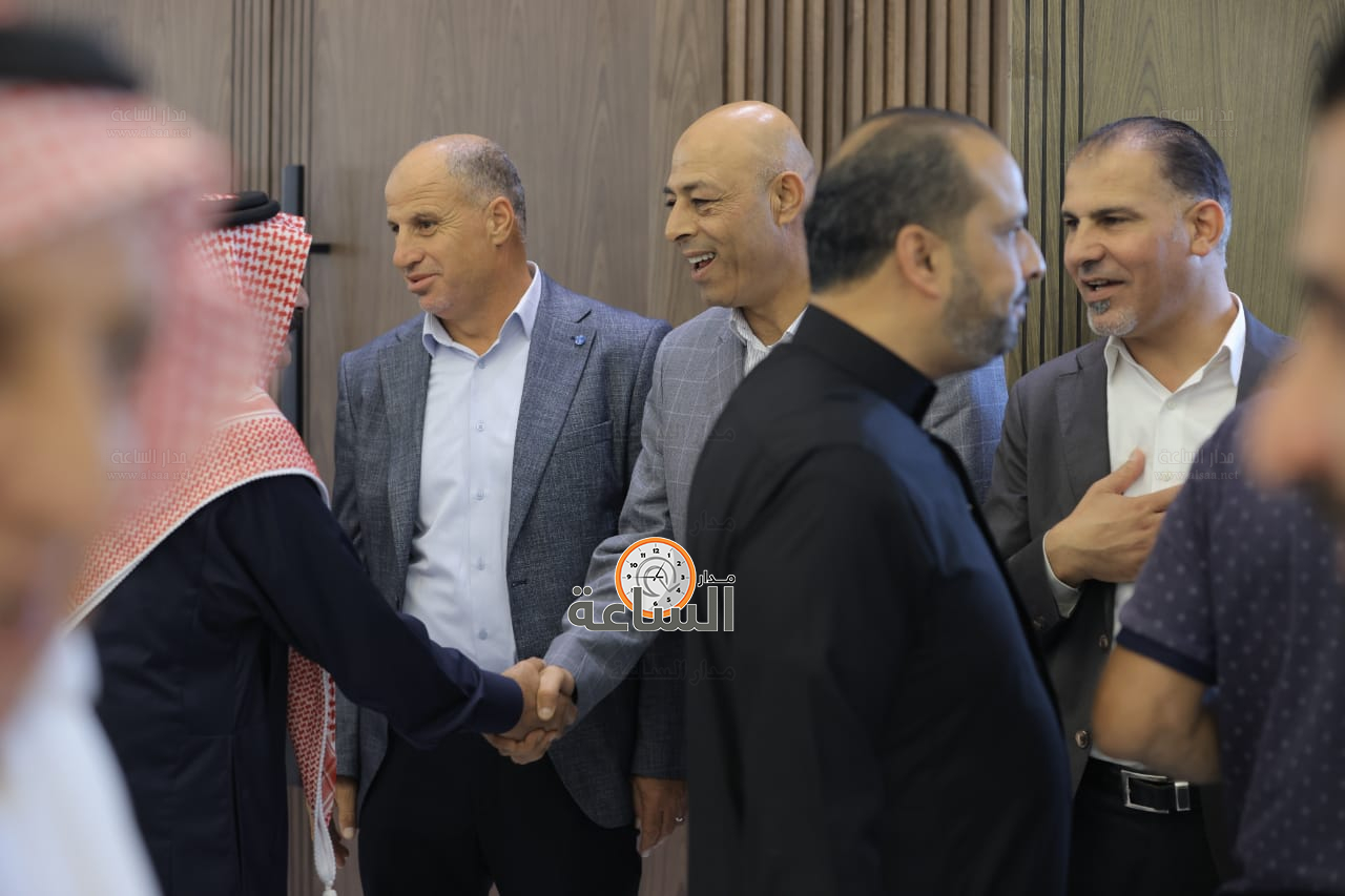 Madar Al-Saa Images 0.42535790347228064