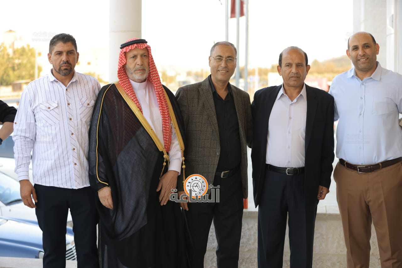 Madar Al-Saa Images 0.531234815683678