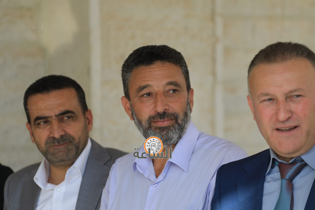 Madar Al-Saa Images 0.3288888413314891