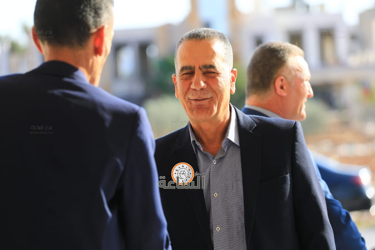 Madar Al-Saa Images 0.47595216517169925