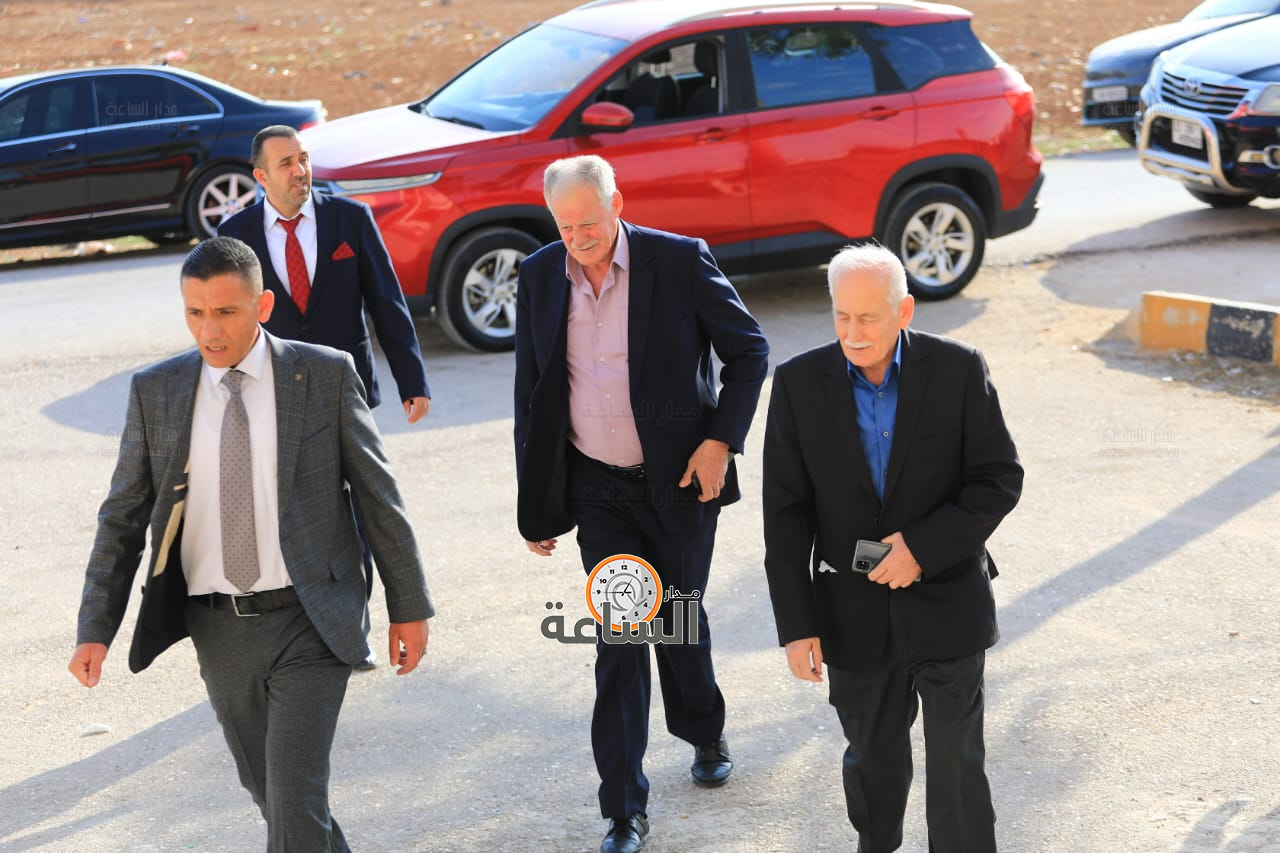 Madar Al-Saa Images 0.8377343462375156