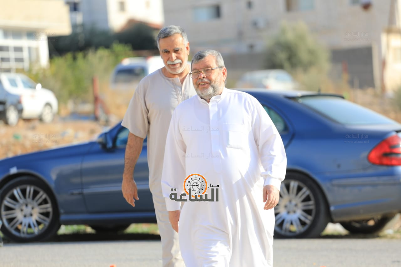 Madar Al-Saa Images 0.4035713399256542