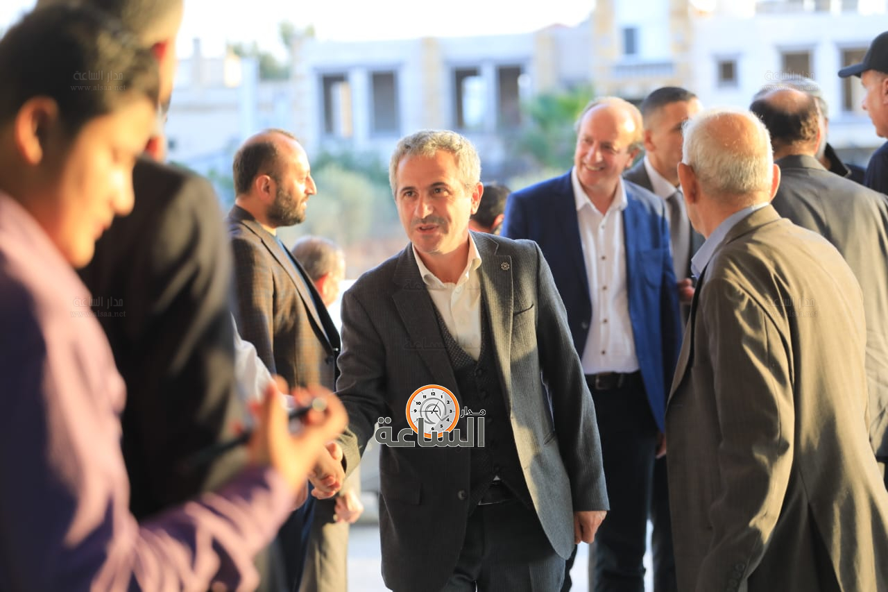 Madar Al-Saa Images 0.8938280000261467