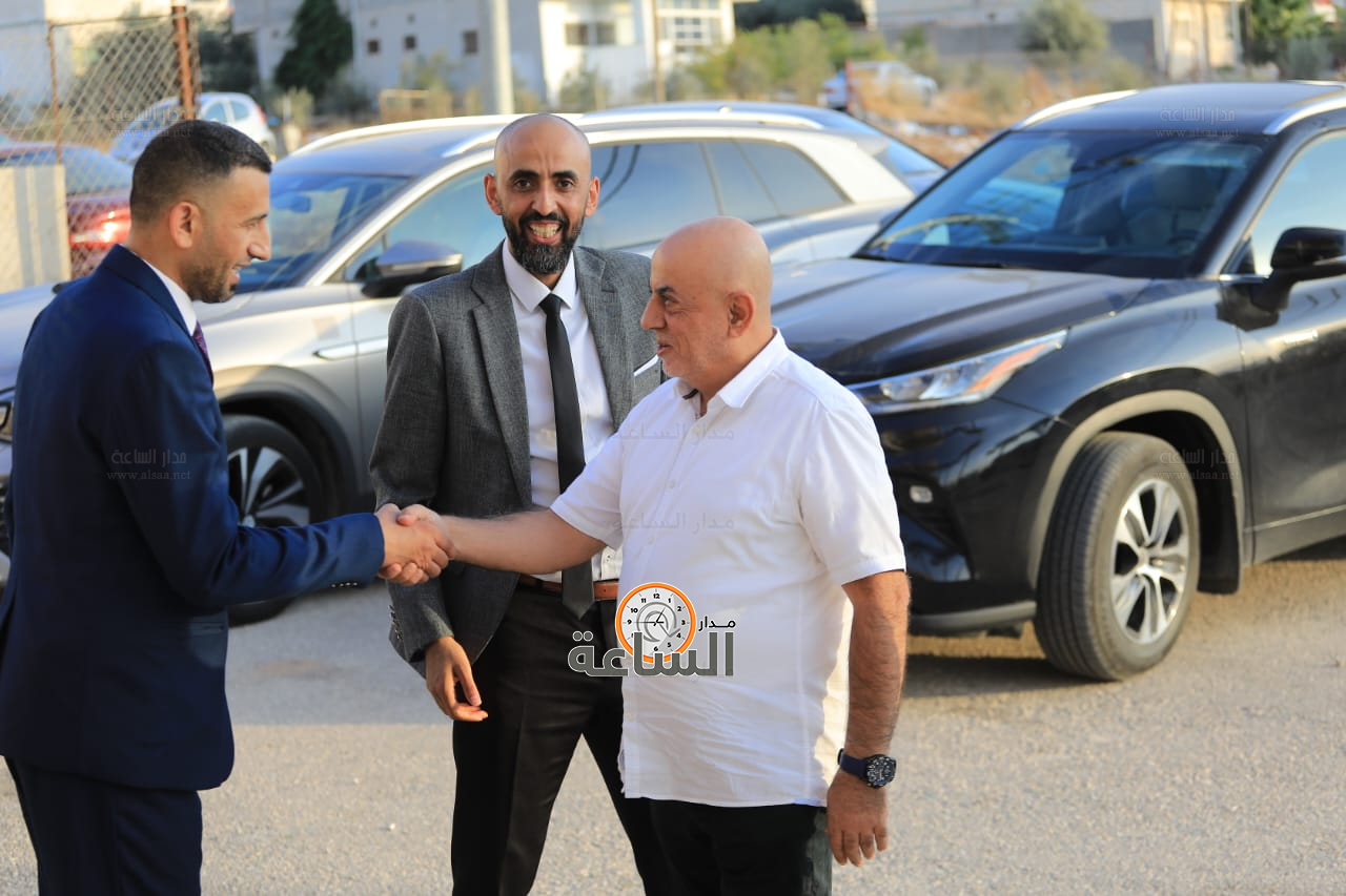 Madar Al-Saa Images 0.4496005830015767