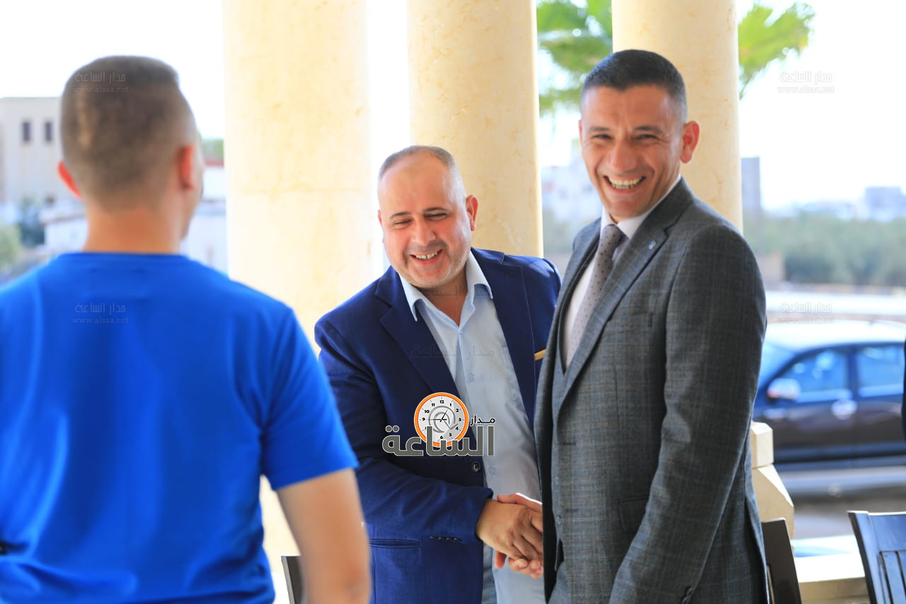 Madar Al-Saa Images 0.561044286900176