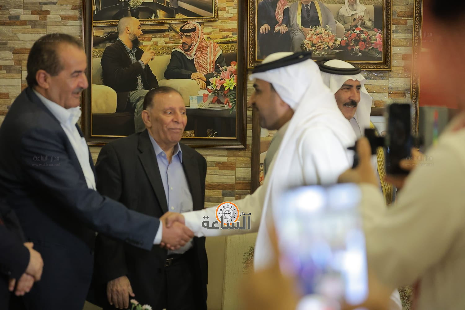 Madar Al-Saa Images 0.8811687458005952