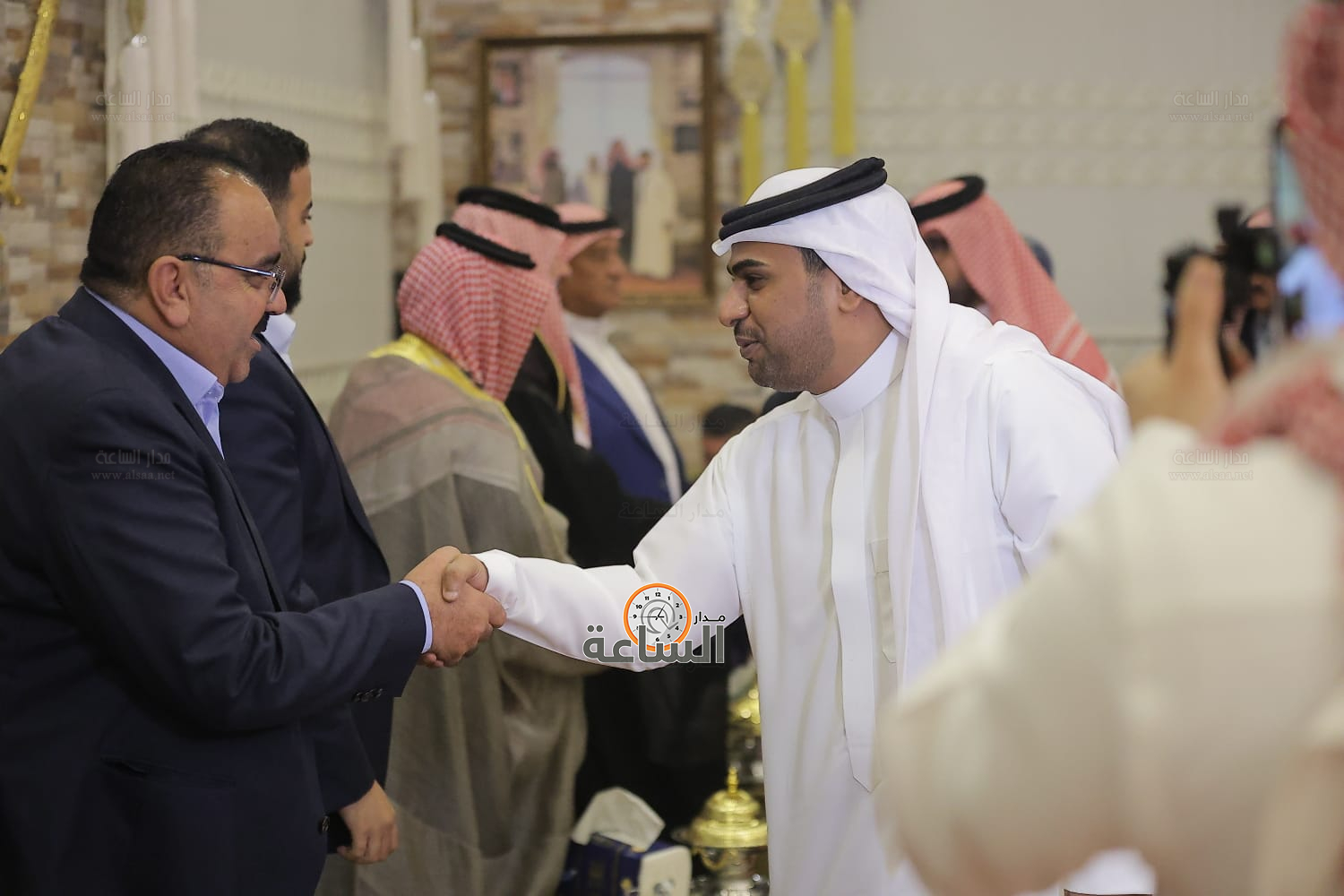 Madar Al-Saa Images 0.8823287705484407